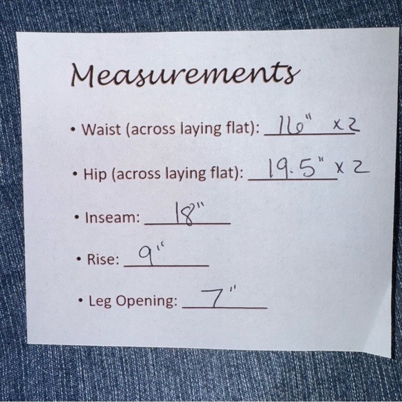 YMI Royalty Women’s Bermuda Shorts SZ 8 Blue Faded Embroidered Pockets Low Rise - Picture 9 of 9